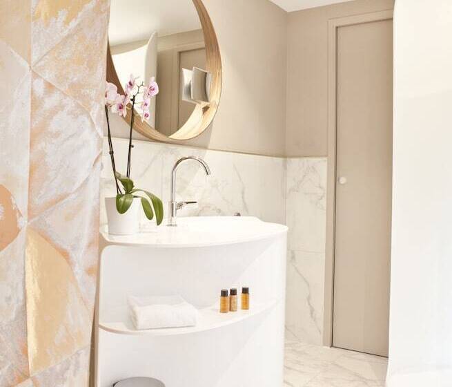 小型套房, Le Saint Gelais