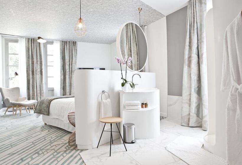 小型套房, Le Saint Gelais