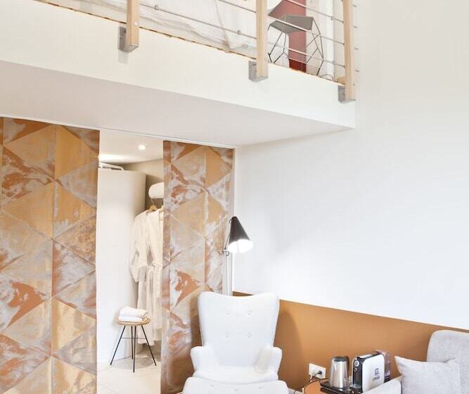 小型套房, Le Saint Gelais