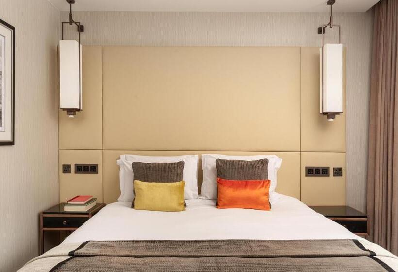 חדר קלאב, Montcalm Royal London House, London City