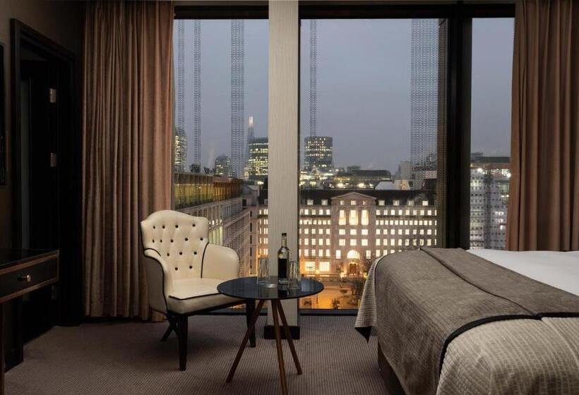 חדר קלאב, Montcalm Royal London House, London City