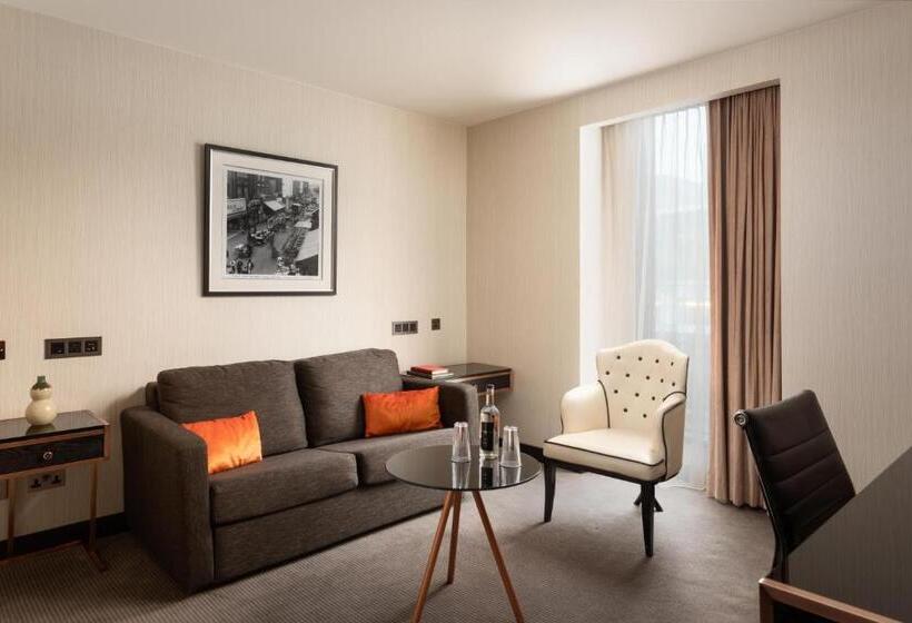 סוויטה משפחתית, Montcalm Royal London House, London City
