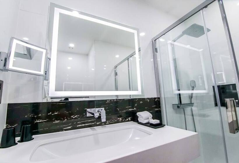 Номер Deluxe, Montcalm Royal London House, London City