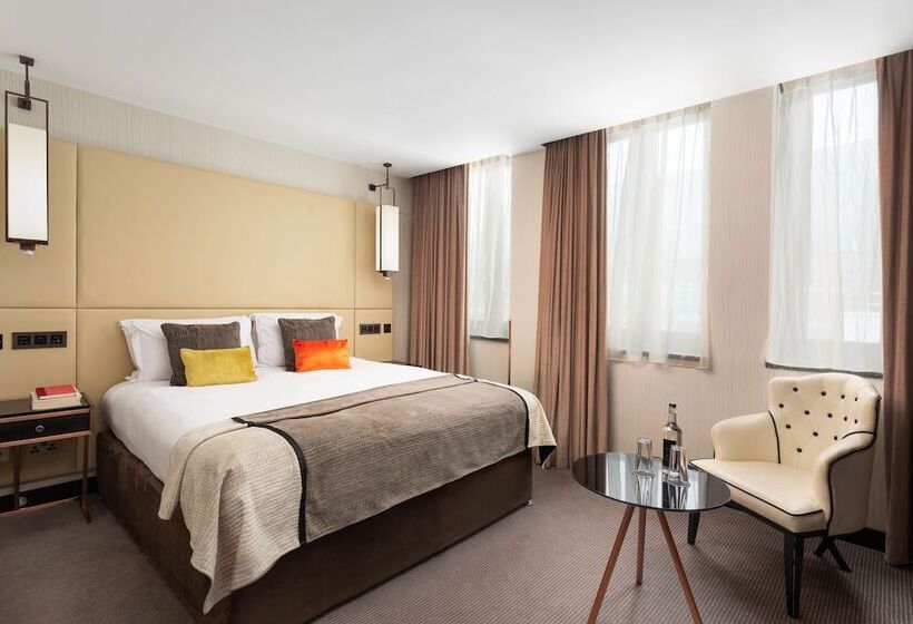 חדר קלאב, Montcalm Royal London House, London City