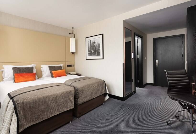 חדר קלאב, Montcalm Royal London House, London City