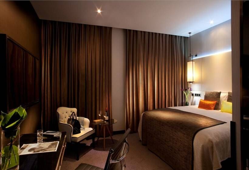 סוויטה משפחתית, Montcalm Royal London House, London City