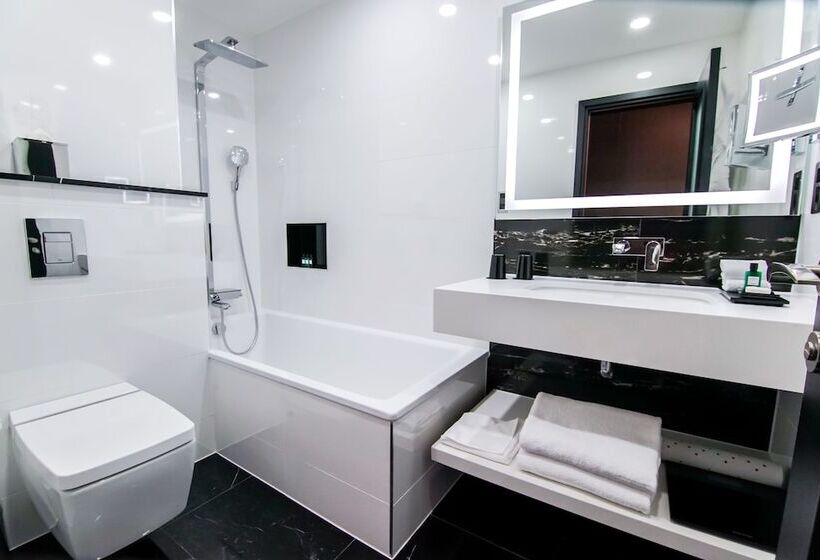 スタンダード４人部屋, Montcalm Royal London House, London City