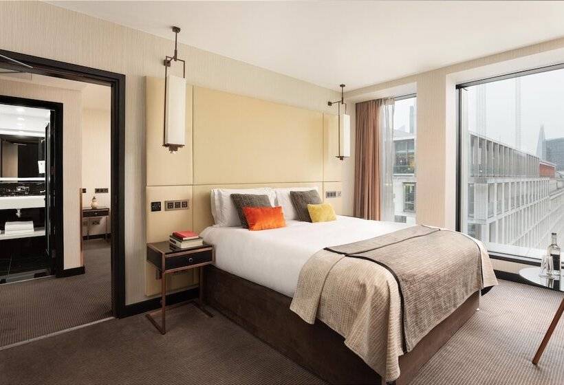 Четырехместный Номер Стандарт, Montcalm Royal London House, London City