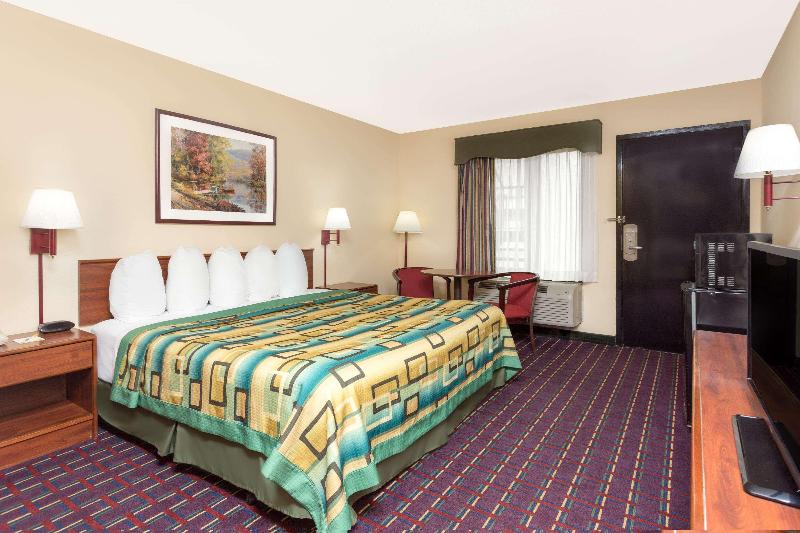 חדר קלאב, Montcalm Royal London House, London City