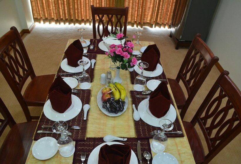 سوییت خانوادگی, Myat Nan Yone