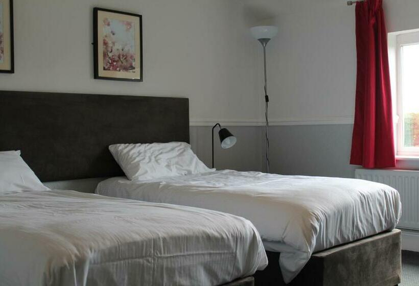 غرفة قياسية سرير كينج, Oak Farm