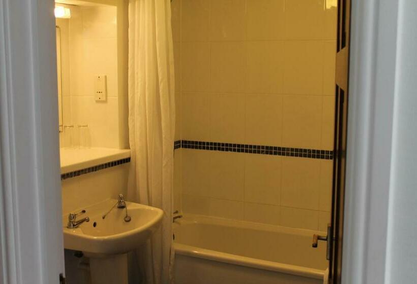 غرفة عائلية كلاسيكية, Oak Farm