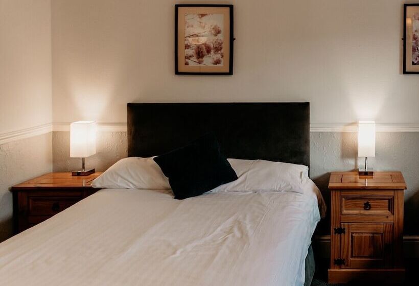 غرفة كلاسيكية, Oak Farm