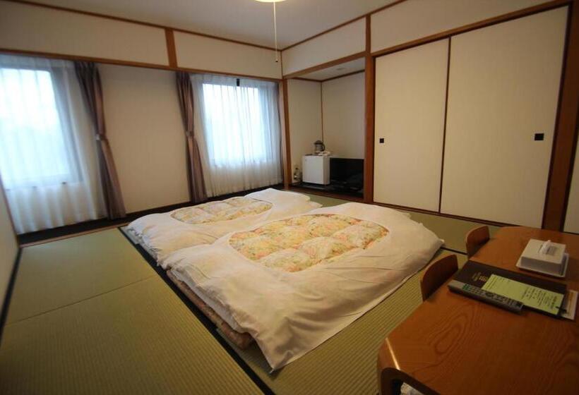 Quarto standard, Select Royal Yatsushiro