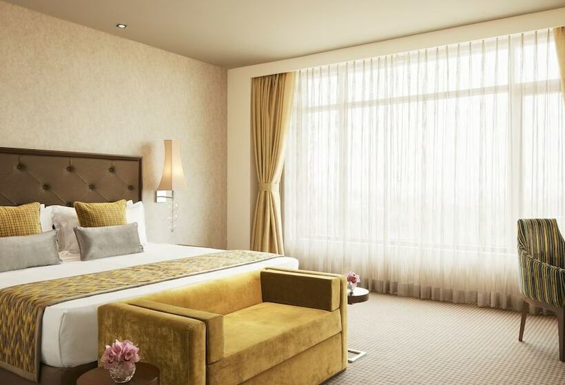 غرفة ديلوكس مطلة على المدينة, Taj Swarna, Amritsar