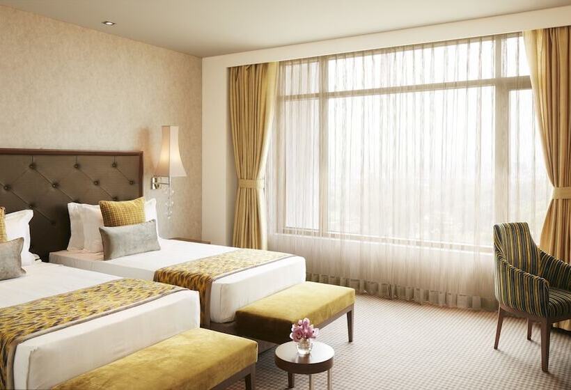 غرفة ديلوكس مطلة على المدينة, Taj Swarna, Amritsar