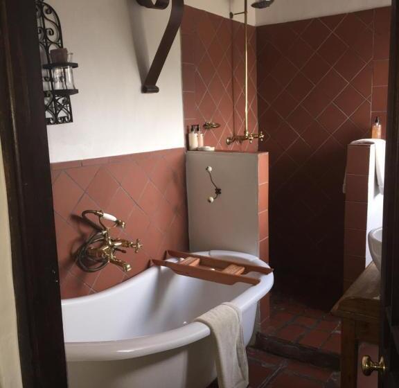 سوییت با چشم‌انداز دریا, Dio Dellamore Guest House