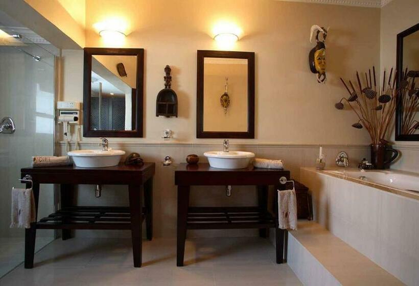 标准平房, Moontide Riverside Lodge