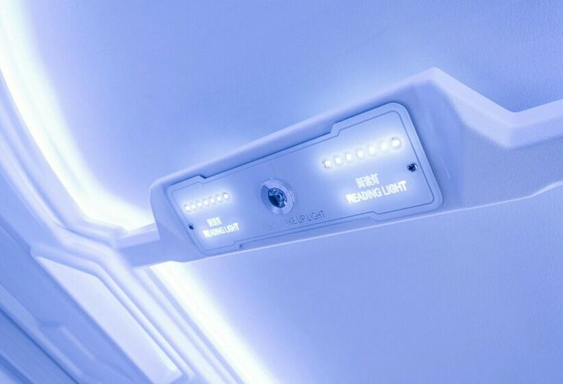 Кровать в Общей Комнате, Reddoorz Hostel Near Taman Puring