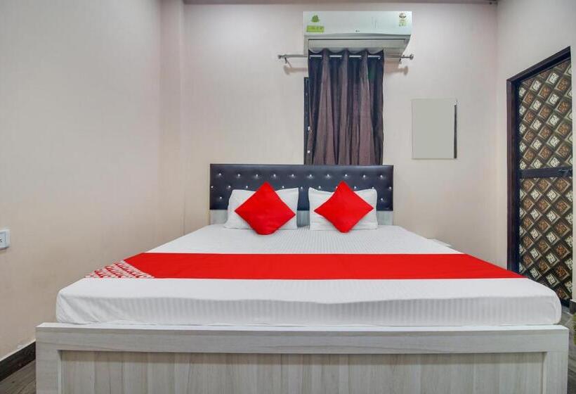 חדר סטנדרט, Goyal Inn