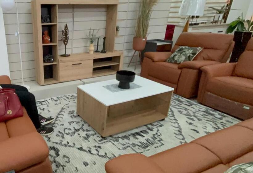 2 Sovrums Lägenhet, Complexe Bel Air