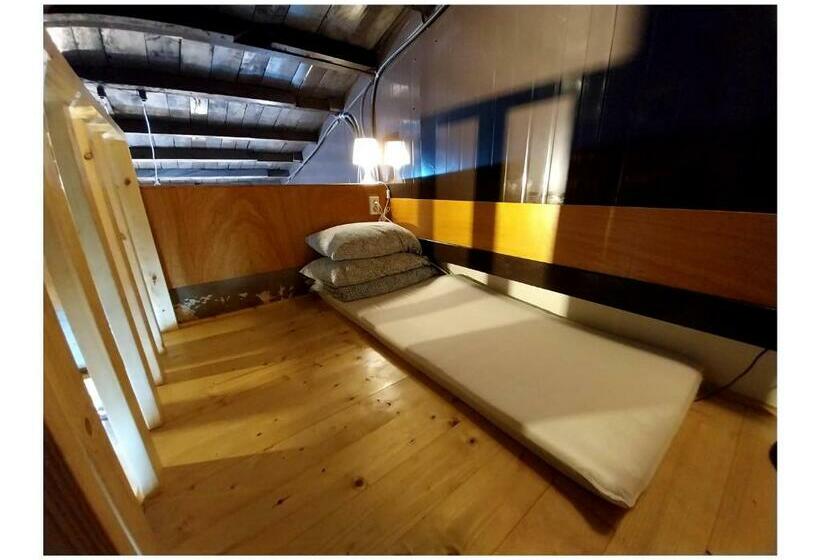 Quarto Triplo Standart, Yeongildae Stay