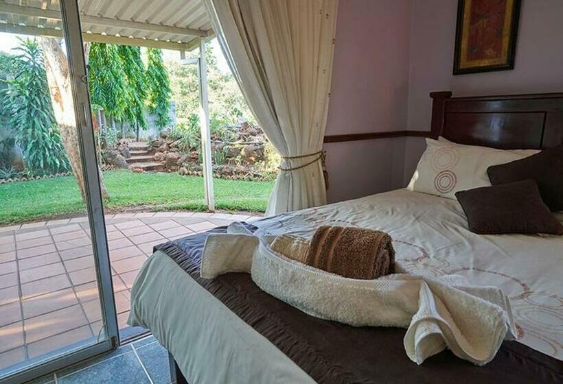 اتاق استاندارد چهار تخته, Room In Villa   Zambezi Family Lodge   Elephant Room