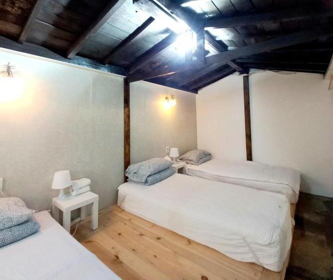 Quarto Triplo Standart, Yeongildae Stay