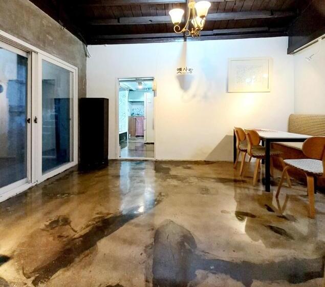 Quarto quádruplo Económico Casa de banho partilhada, Yeongildae Stay