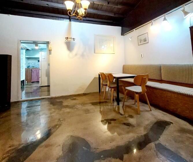 Casa 3 Dormitórios, Yeongildae Stay