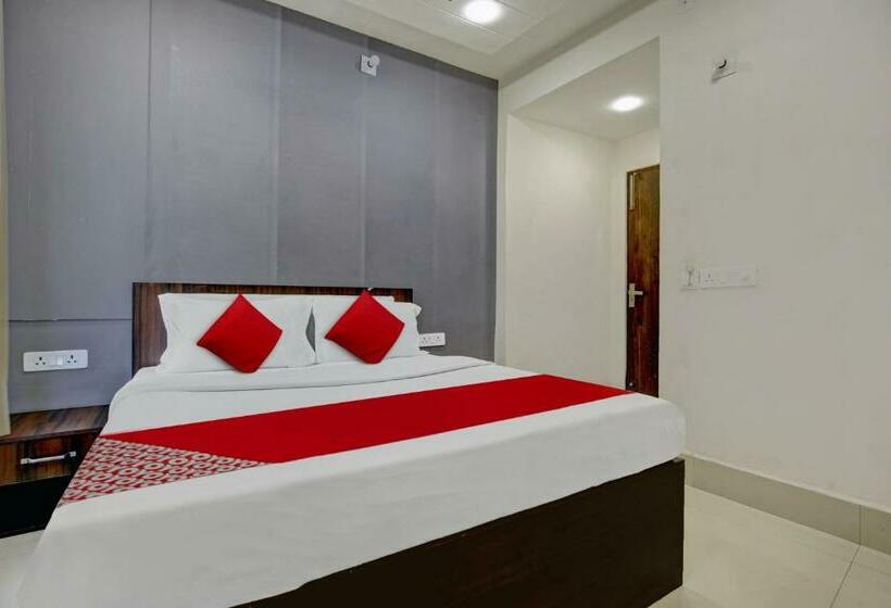 트리플 클래식 룸, Oyo Flagship Inder Guest House