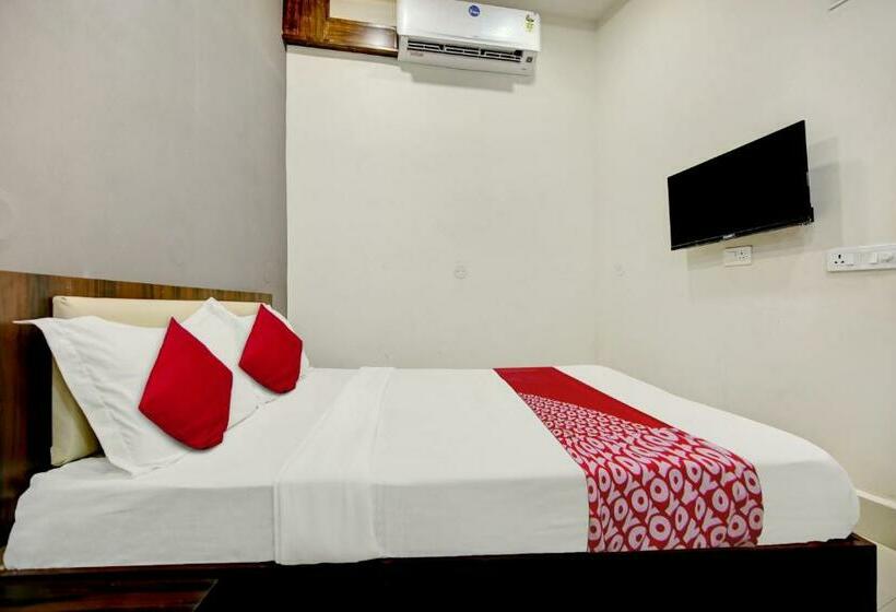 트리플 클래식 룸, Oyo Flagship Inder Guest House