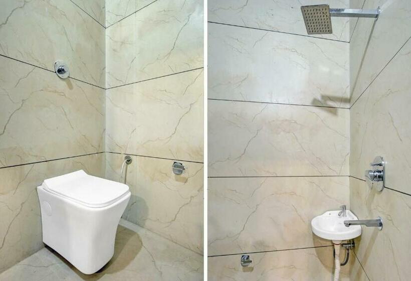 트리플 클래식 룸, Oyo Flagship Inder Guest House