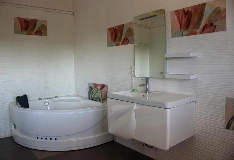 Habitación Estándar, Stephen