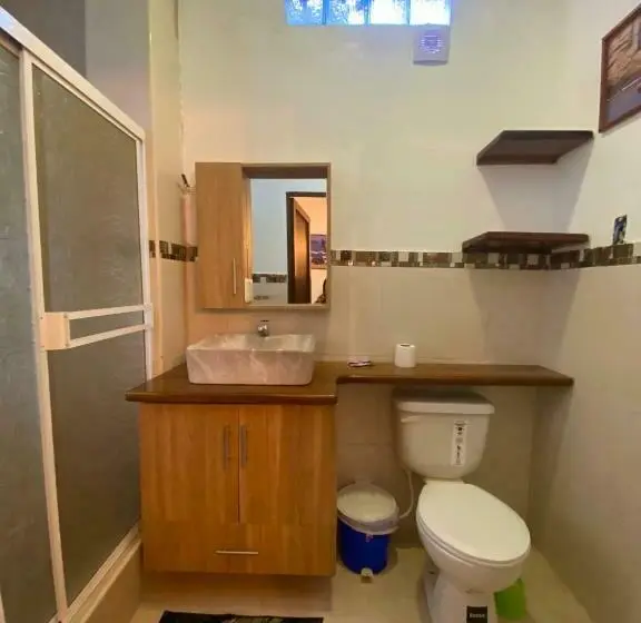 سوییت خانوادگی, Manteña Boutique