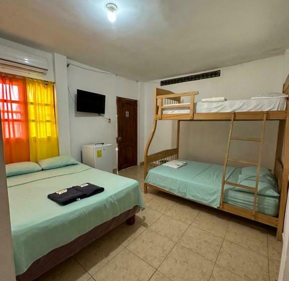 패밀리 룸, Manteña Boutique