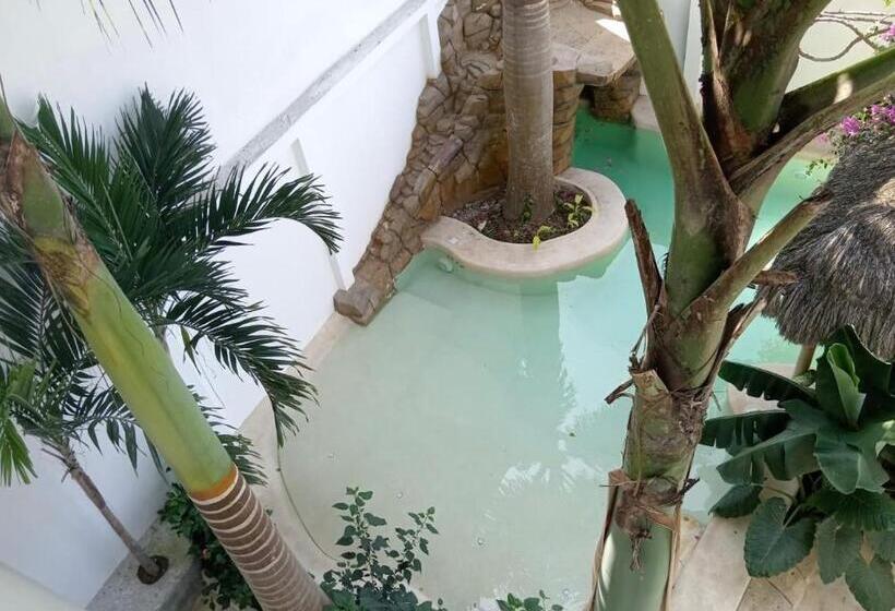 발코니가 있는 4인용 스탠다드 룸, Manteña Boutique