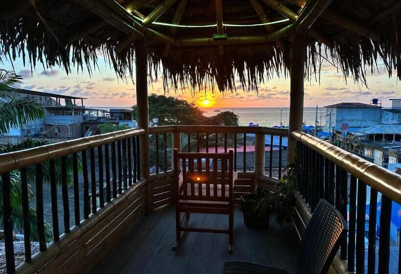 발코니가 있는 4인용 스탠다드 룸, Manteña Boutique