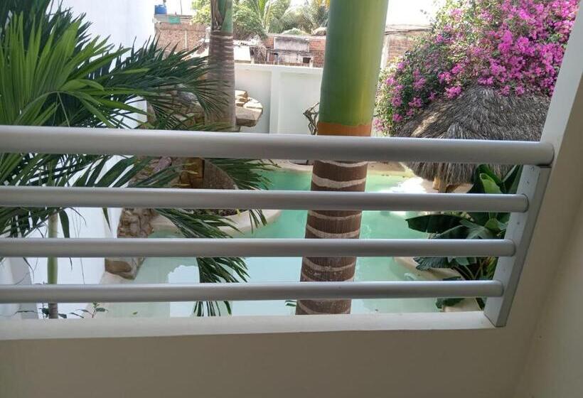 발코니가 있는 4인용 스탠다드 룸, Manteña Boutique