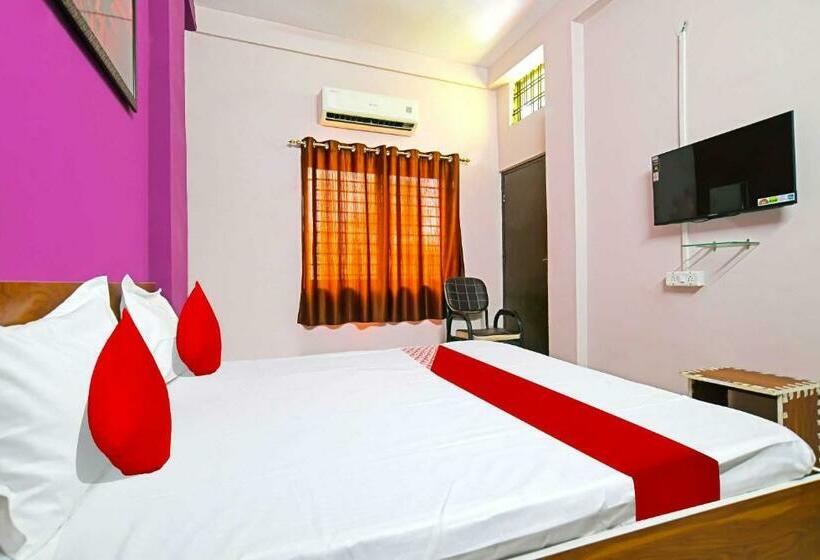 Triple Classic Room, Oyo Flagship Hotel Gento