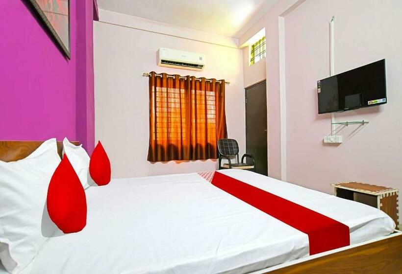 Triple Classic Room, Oyo Flagship Hotel Gento