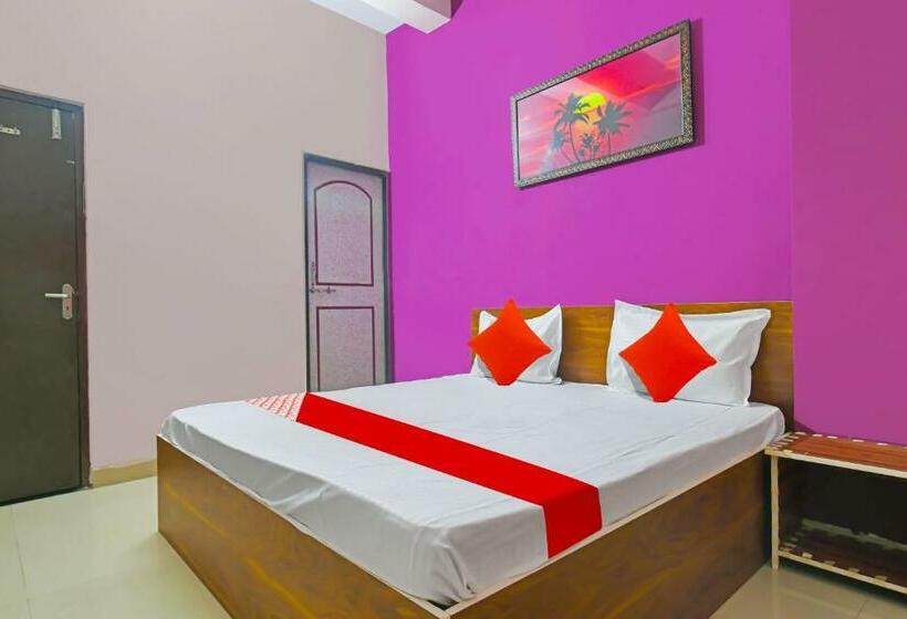 Triple Classic Room, Oyo Flagship Hotel Gento
