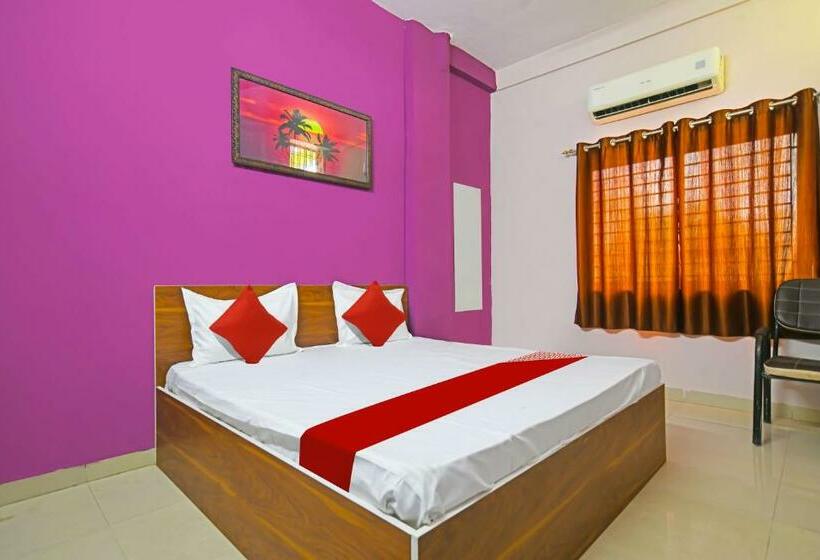 Triple Classic Room, Oyo Flagship Hotel Gento