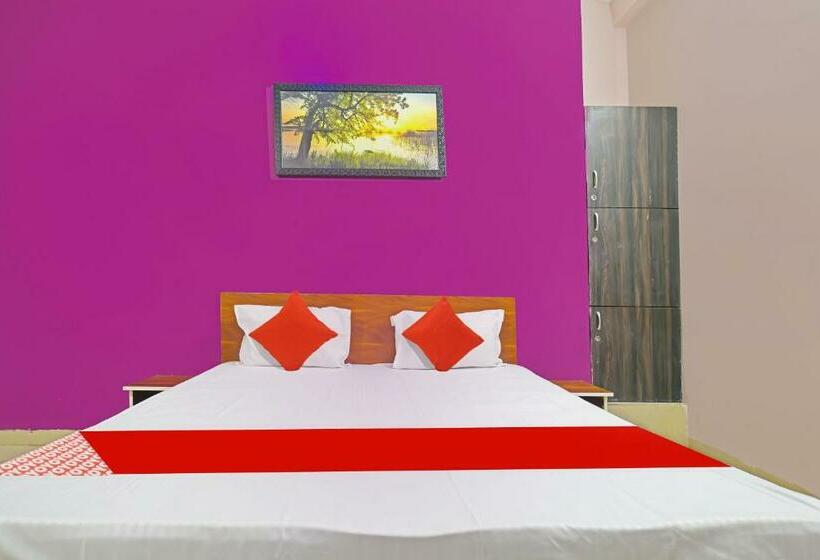 Triple Classic Room, Oyo Flagship Hotel Gento