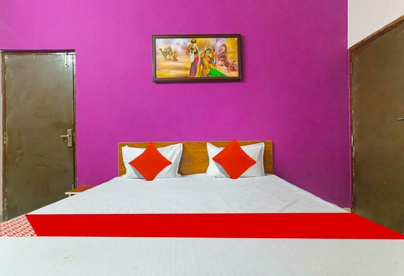 Triple Classic Room, Oyo Flagship Hotel Gento