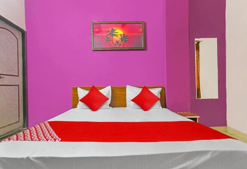 Triple Classic Room, Oyo Flagship Hotel Gento