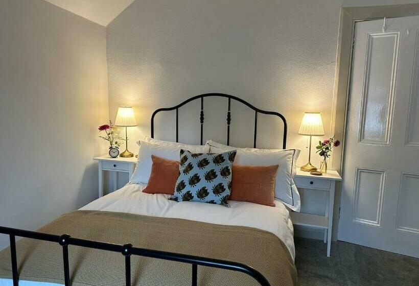 디럭스 룸, The Victoria Hotel,bar,bistro