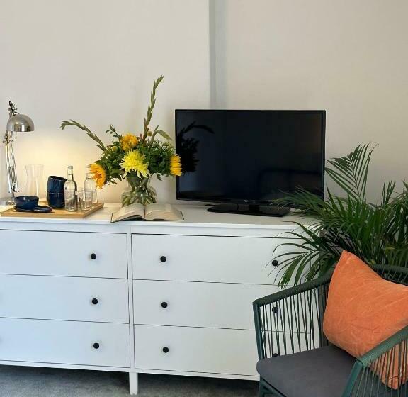 스탠다드 룸 킹사이즈 침대, The Victoria Hotel,bar,bistro