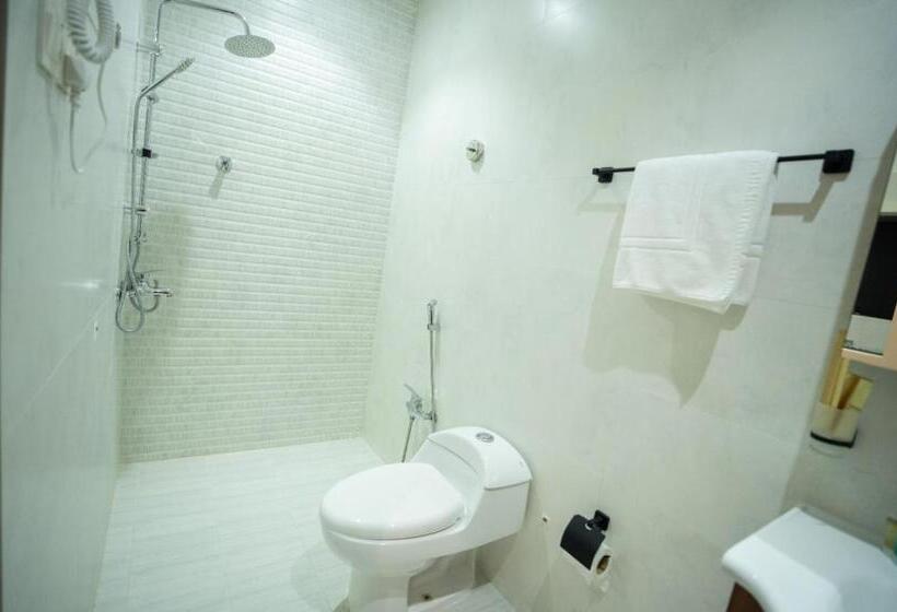 جناح جونيور, البرج الازرق شقق فندقية Alburj Alazraq