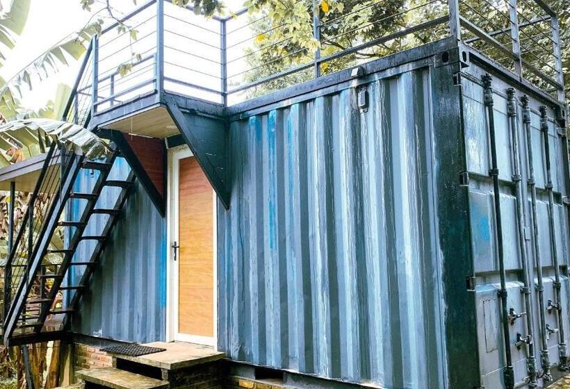 バルコニー付きデラックスルーム, Peacock Village Pinnawala